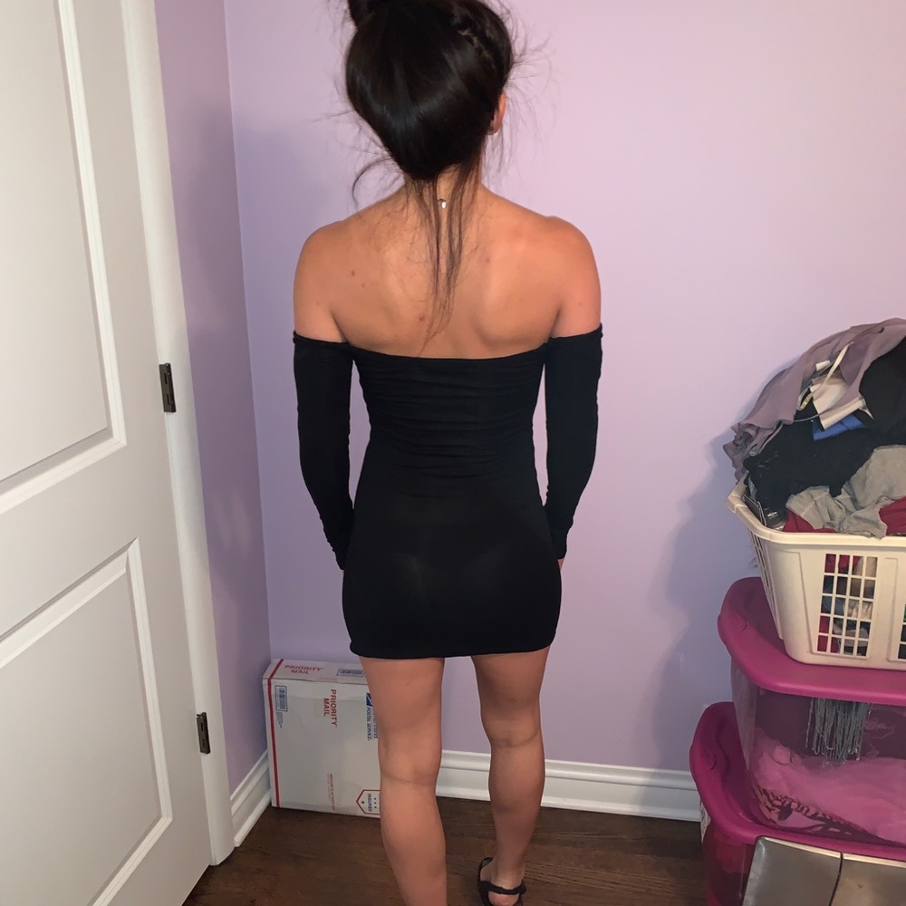 Black mini dress xs - Picture 2 of 2